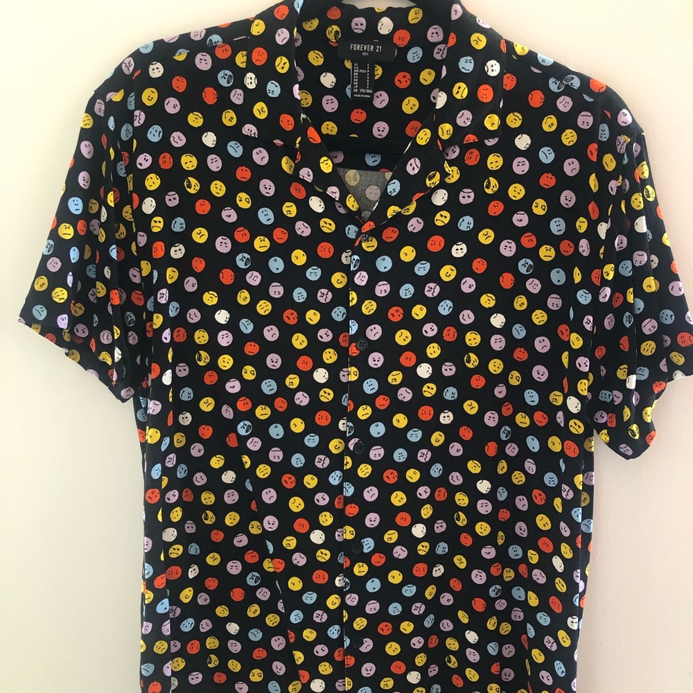 Men’s short sleeve button down